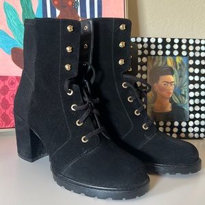 Stuart Weitzman Black Suede Lace-Up Boots I Size 8.5 / EU 39